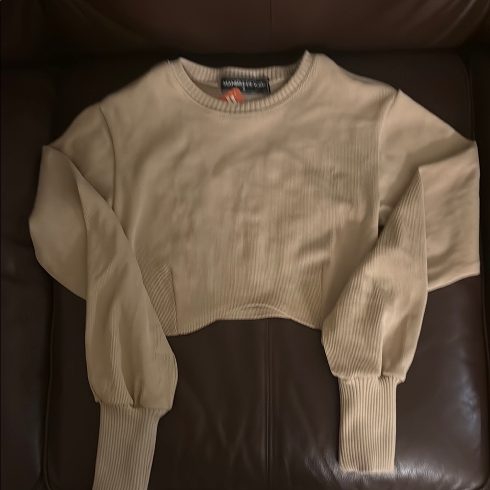 Maniere De Voir Cream Crop Top